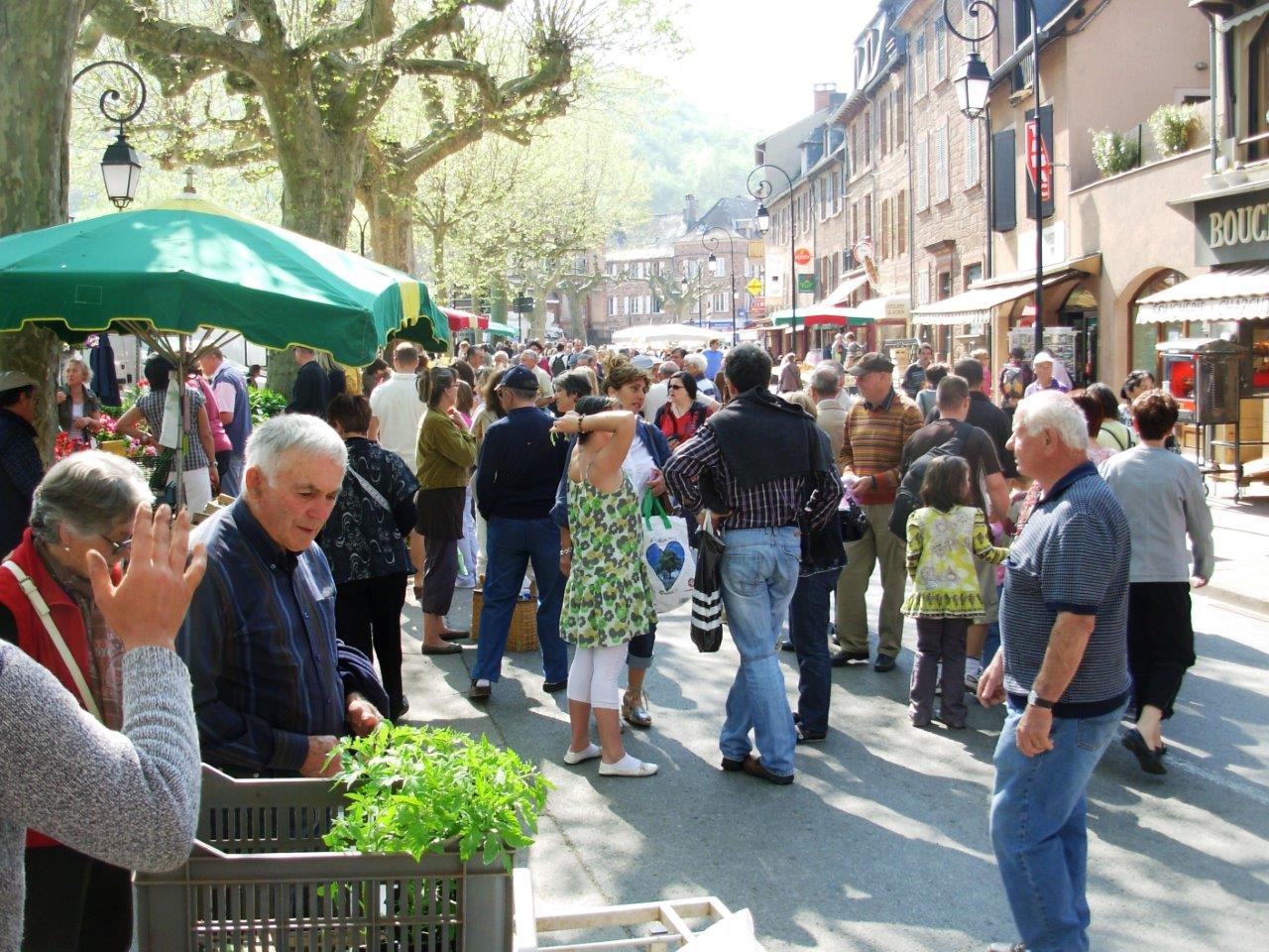 Marché de Marcillac-Vallon, tous les dimanches matin