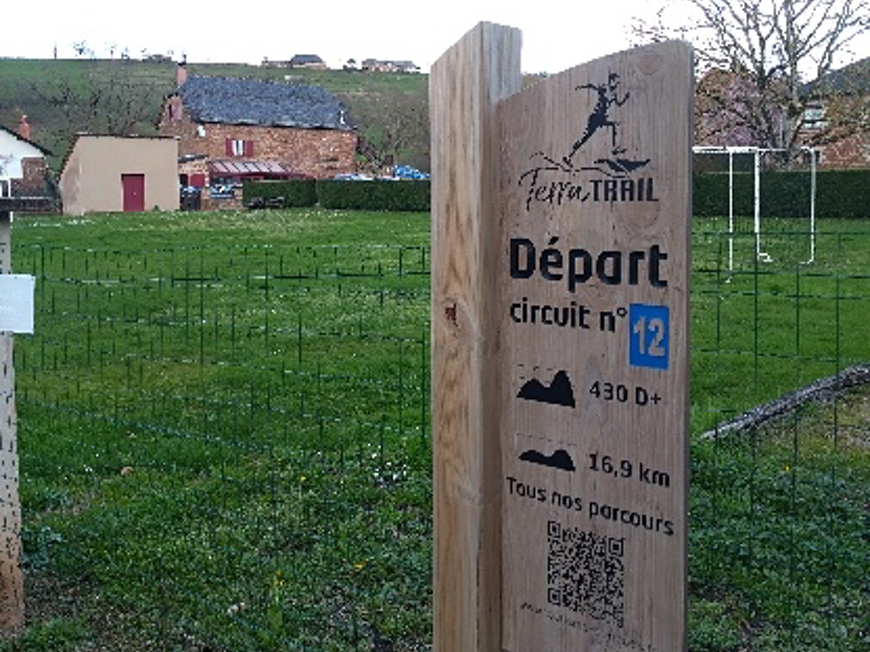 http://www.aveyron-tourisme.com/wp-content/uploads/2021/02/trail-nauvial-870x652.jpg